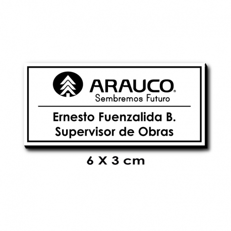 Piocha con Nombre 6x3 centímetros - Blanco / Negro con servicio exprés