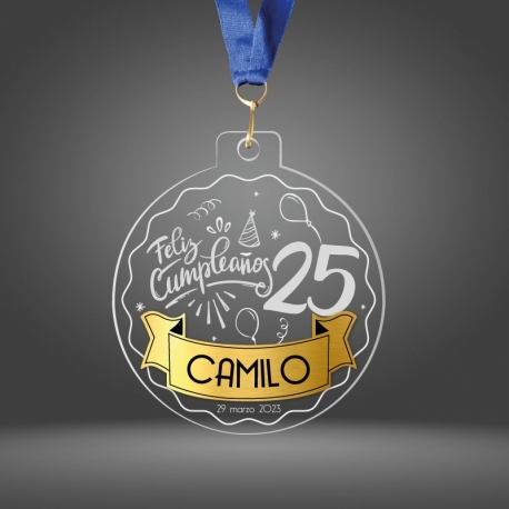 Medalla de Feliz Cumpleaños 15 cms con placa metalizada