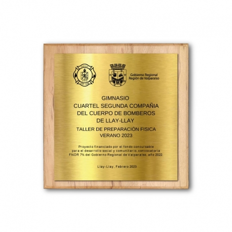 Galvano de Madera Cuadrado con placa grabada Doble L (Cuadrado Grande 30x30 cms), incluye grabado láser.