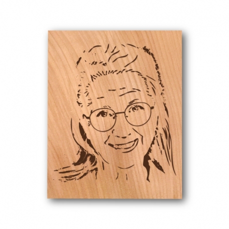 Rostro grabado en media cuña madera 