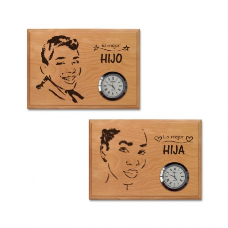 Grabado de rostro / retrato sobre madera nativa con reloj