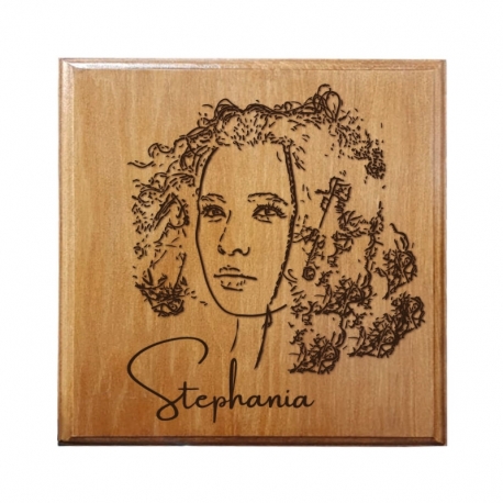 Retrato 30 x 30 cm - Grabado de rostro sobre madera nativa