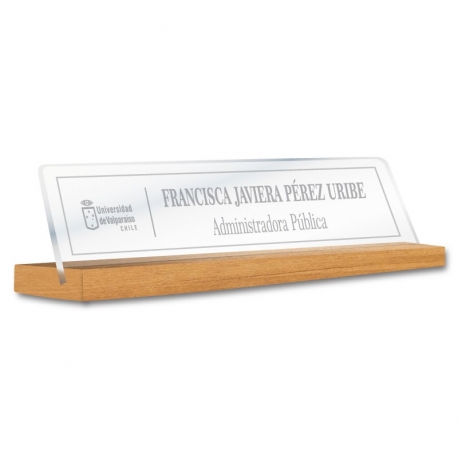 Portanombre acrílico intercambiable con base de madera - Tamaño M y L - Incluye diseño personalizado y grabado láser Portanombre acrílico intercambiable con base de madera - Tamaño M y L - Incluye diseño personalizado y grabado láser