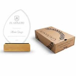 Galvano Pez Acrílico Transparente 4 mm con Base de Madera y detalles en Acrílico Negro - Personaliza con logo y texto