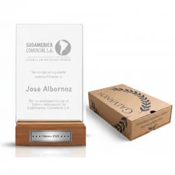 Galvano de Acrílico con base de madera Pequeño