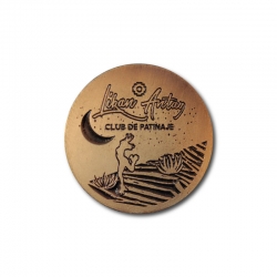 Pin metálico personalizado hasta 4 cms de diámetro - Color a elección - Desde 50 unidades - Incluye diseño